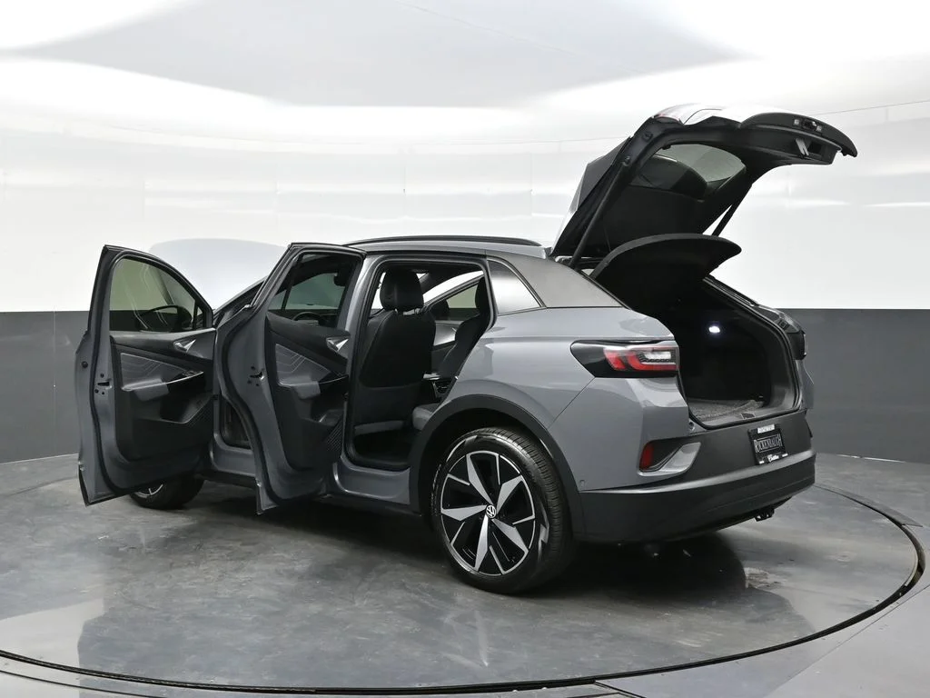Used 2023 Gray Volkswagen Pro S image 45