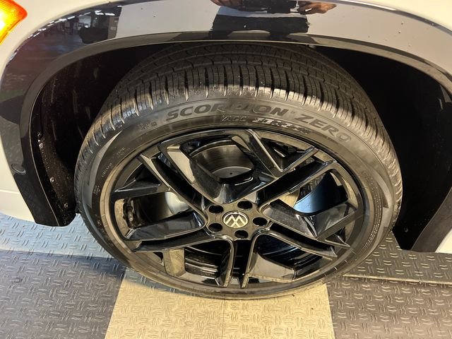 New 2026 White Volkswagen 2.0T SE R-Line Black image 9