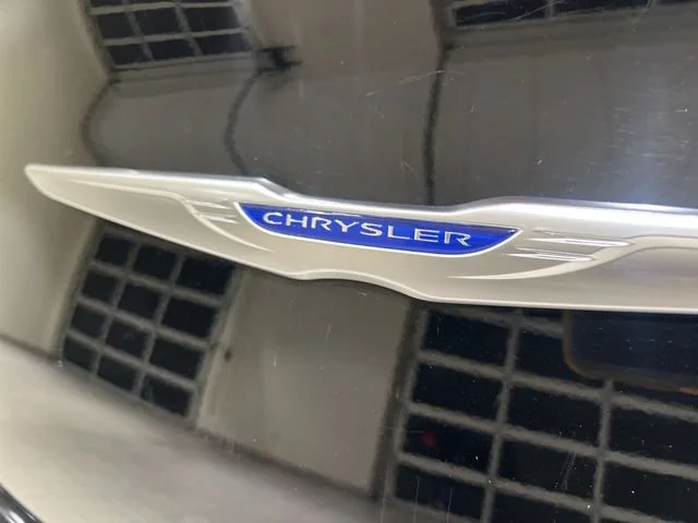 2019 Chrysler 300 Touring - Photo 27