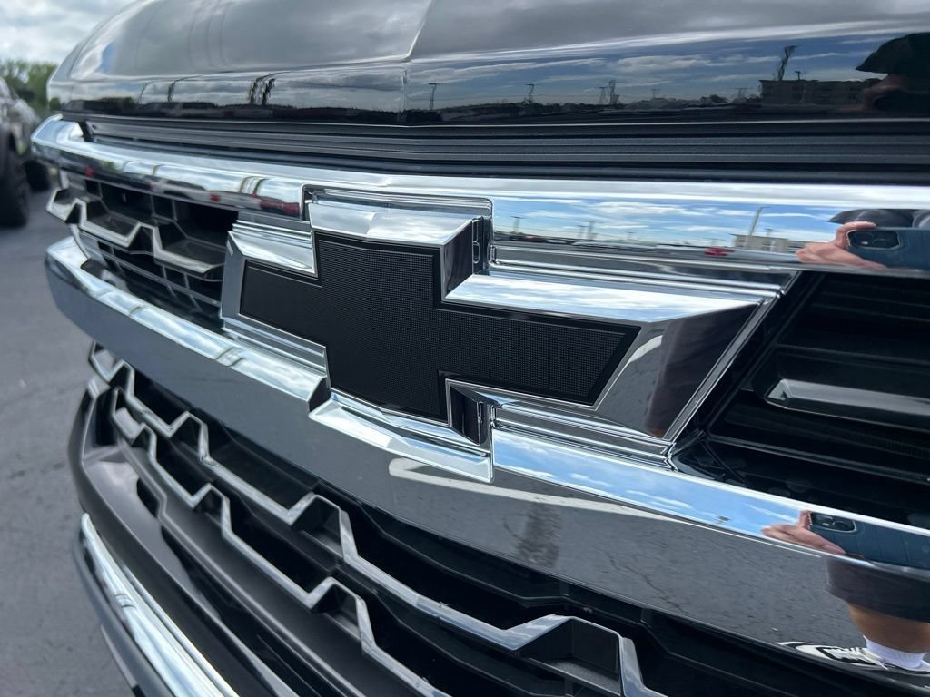 New 2026 Black Chevrolet LT image 10