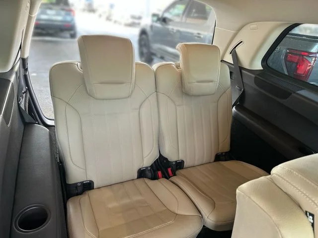 Used 2017 White Mercedes-Benz GLS 450 image 26