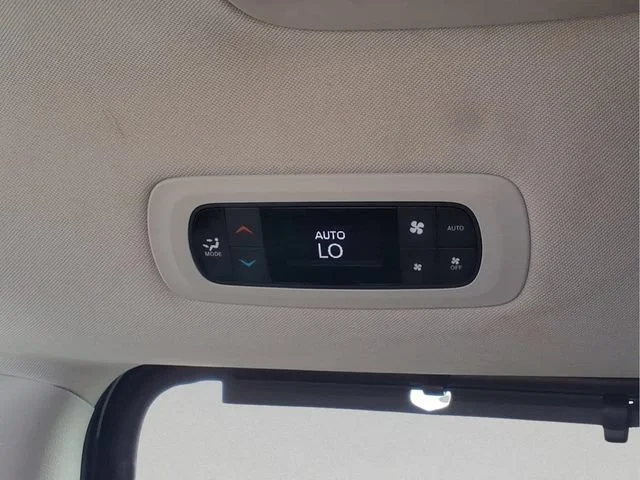 Used 2024 Black Chrysler Touring L image 21