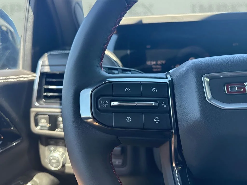 Used 2025 Onyx Black GMC AT4 Ultimate image 19