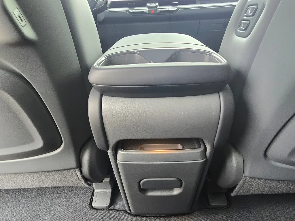 Used 2024 Ivory Silver Matte Kia Land image 28