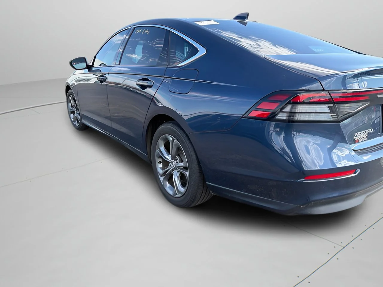 Used 2024 Canyon River Blue Metallic Honda EX image 9