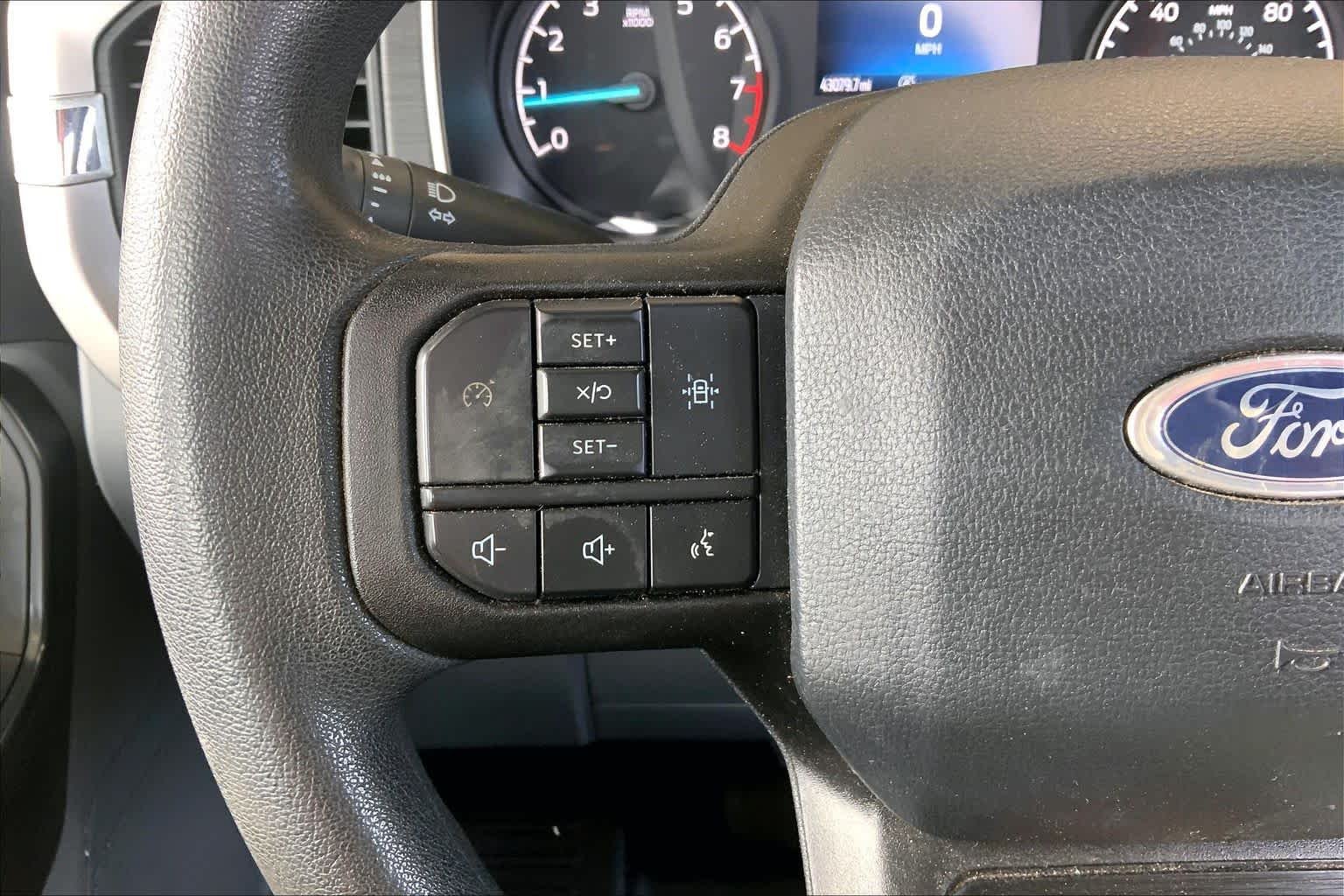Used 2023 Oxford White Ford XL image 19