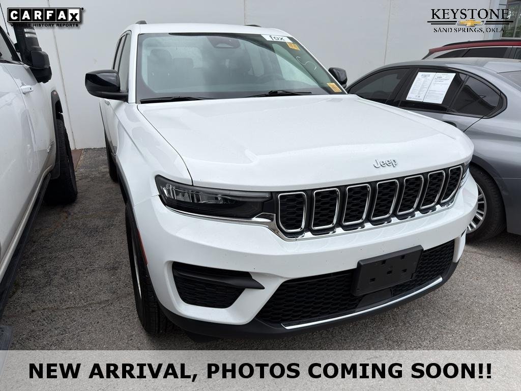 2024 Jeep Grand Cherokee Laredo's photo
