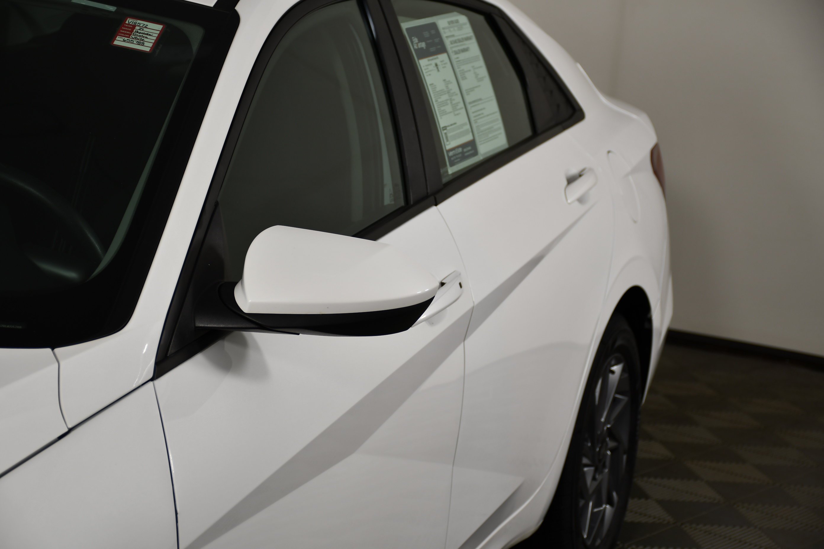 Used 2024 Serenity White Hyundai SEL image 13