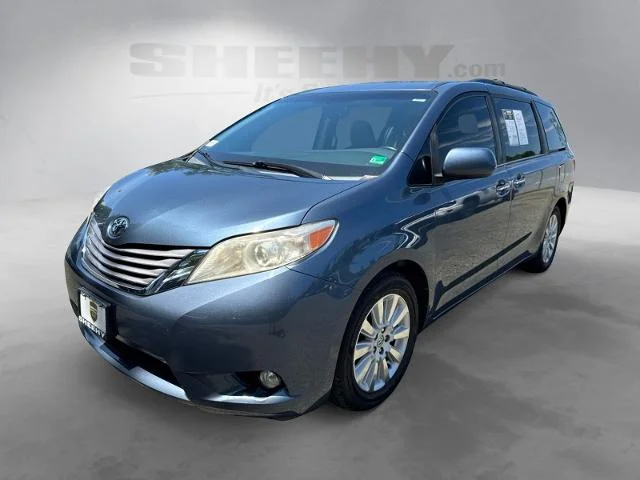 Used 2015 Shoreline Blue Pearl Toyota  image 16