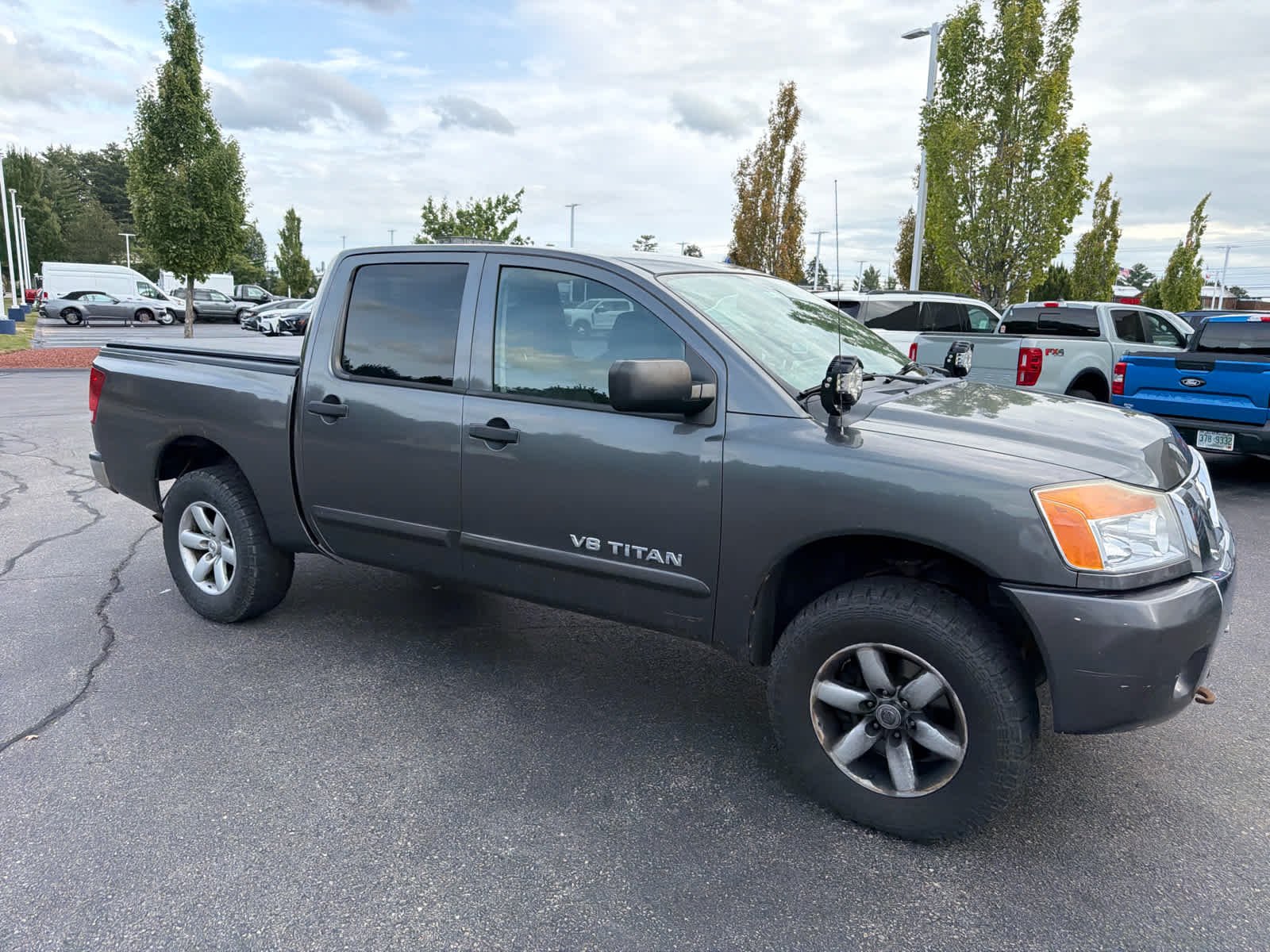 Used 2011 Smoke Nissan SV image 4