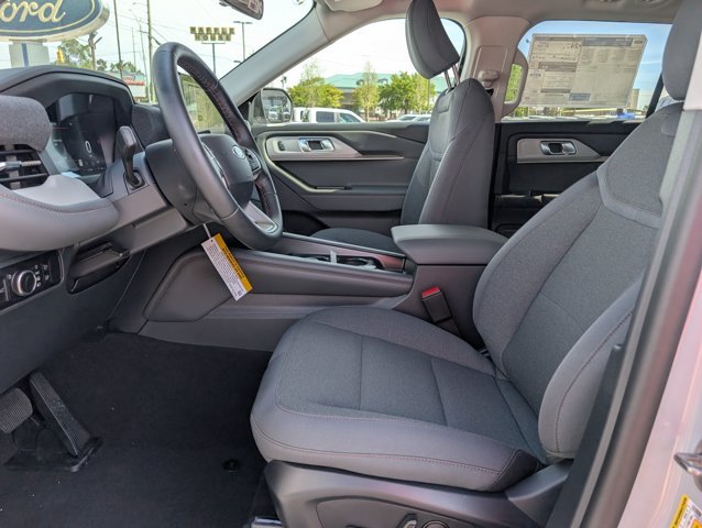 New 2026 Space White Metallic Ford Active image 19