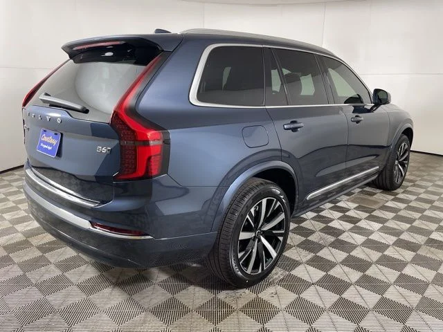 2025 Volvo XC90 Core - Photo 8