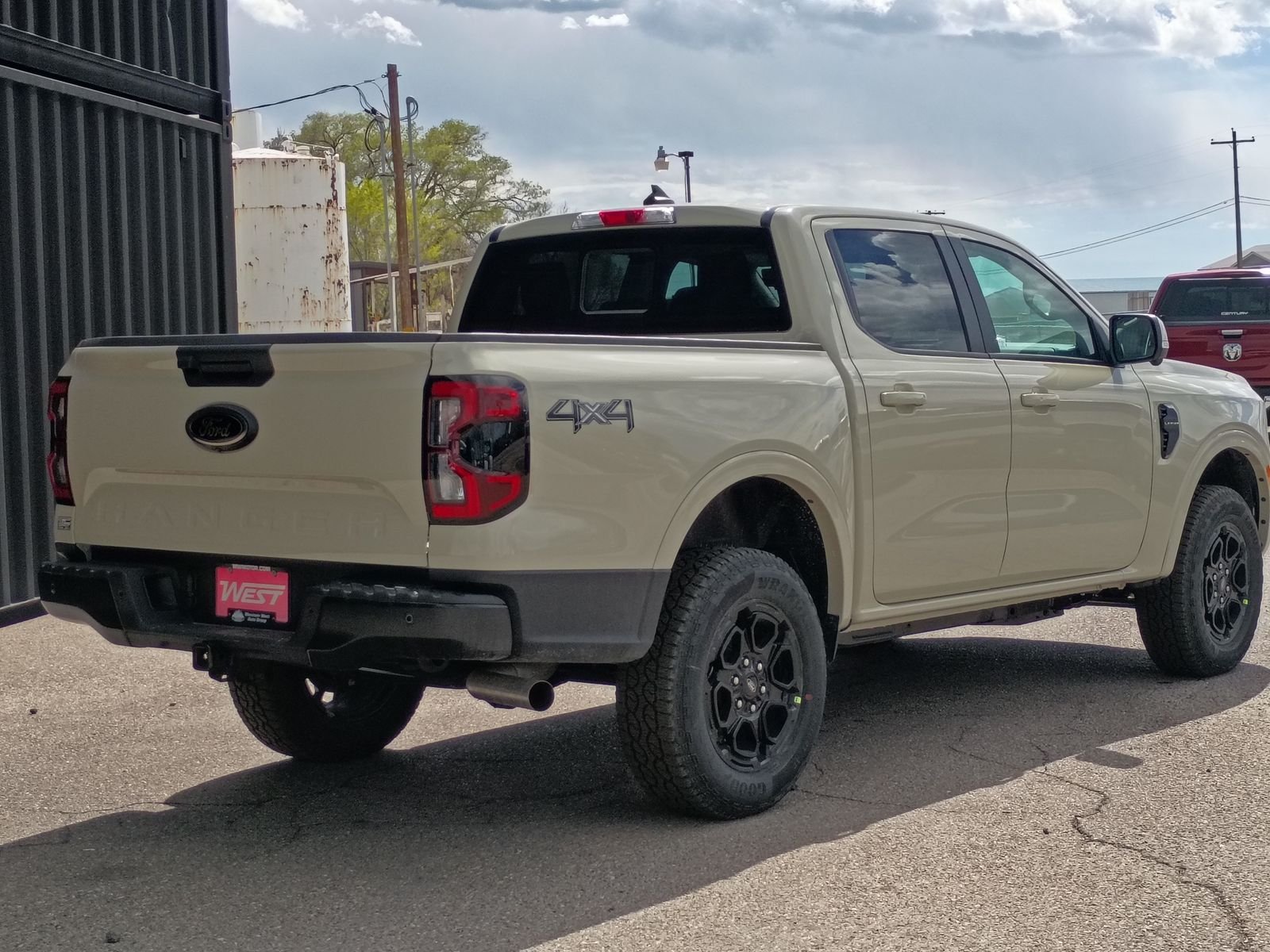 View vehicle photo 7