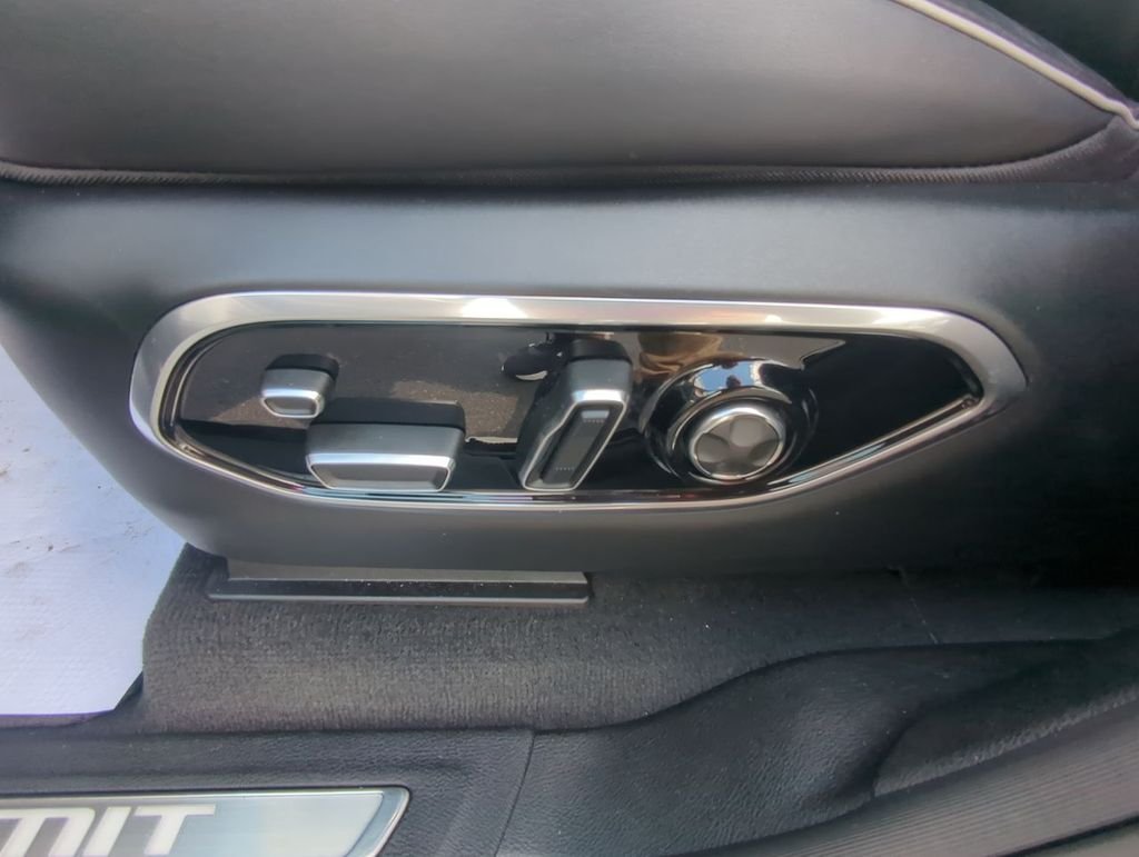 Used 2022 Black Jeep Summit Reserve image 12