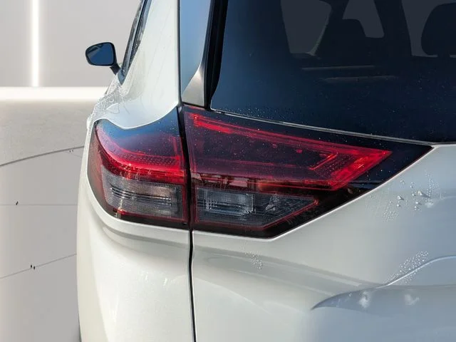 New 2026 Everest White Pearl TriCoat Nissan SV image 9