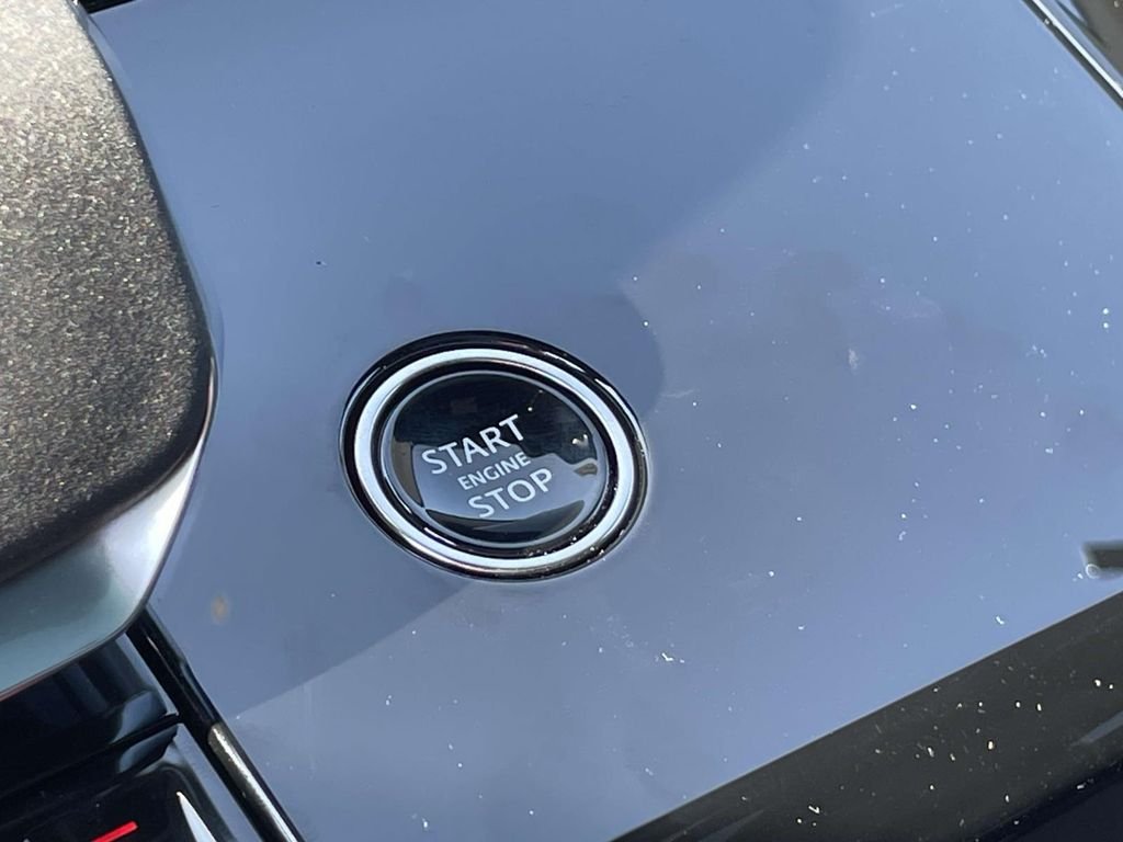 New 2026 Borasco Grey Land Rover Dynamic SE image 32