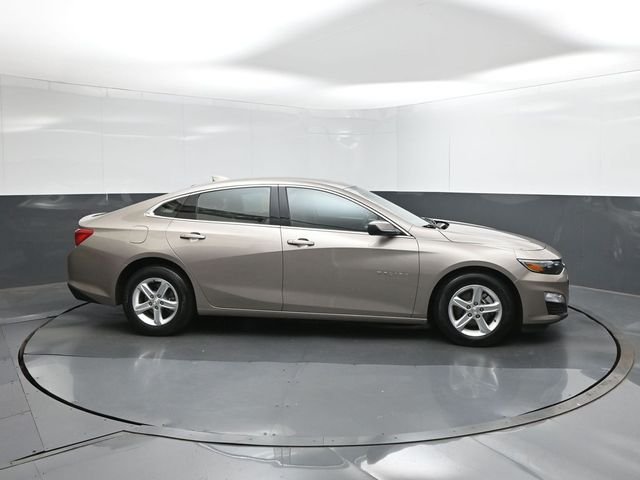 Used 2024 Gray Chevrolet LT image 15