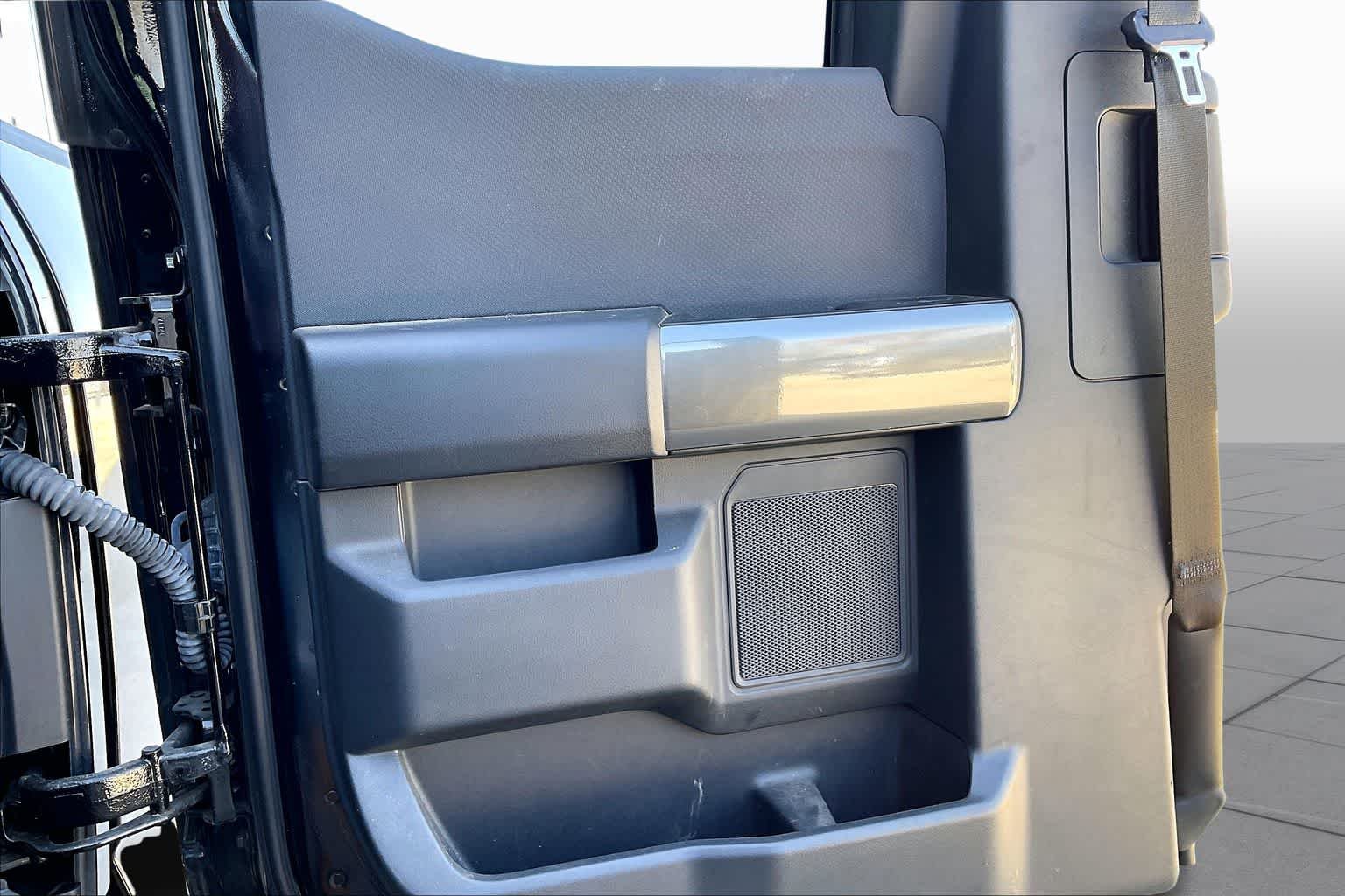Used 2023 Agate Black Metallic Ford XLT image 38