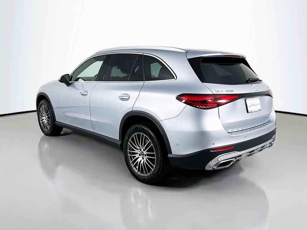 Used 2026 Silver Mercedes-Benz GLC 300 image 3