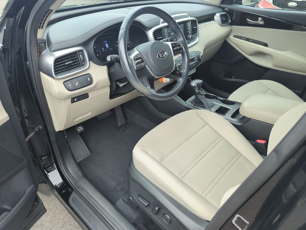 Used 2020 Black Kia LX image 11