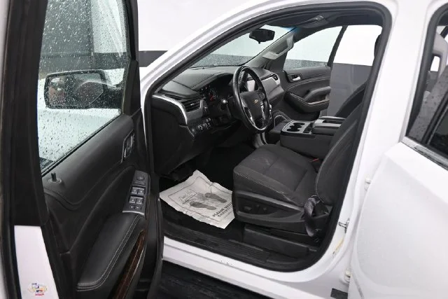 Used 2017 White Chevrolet LS image 37