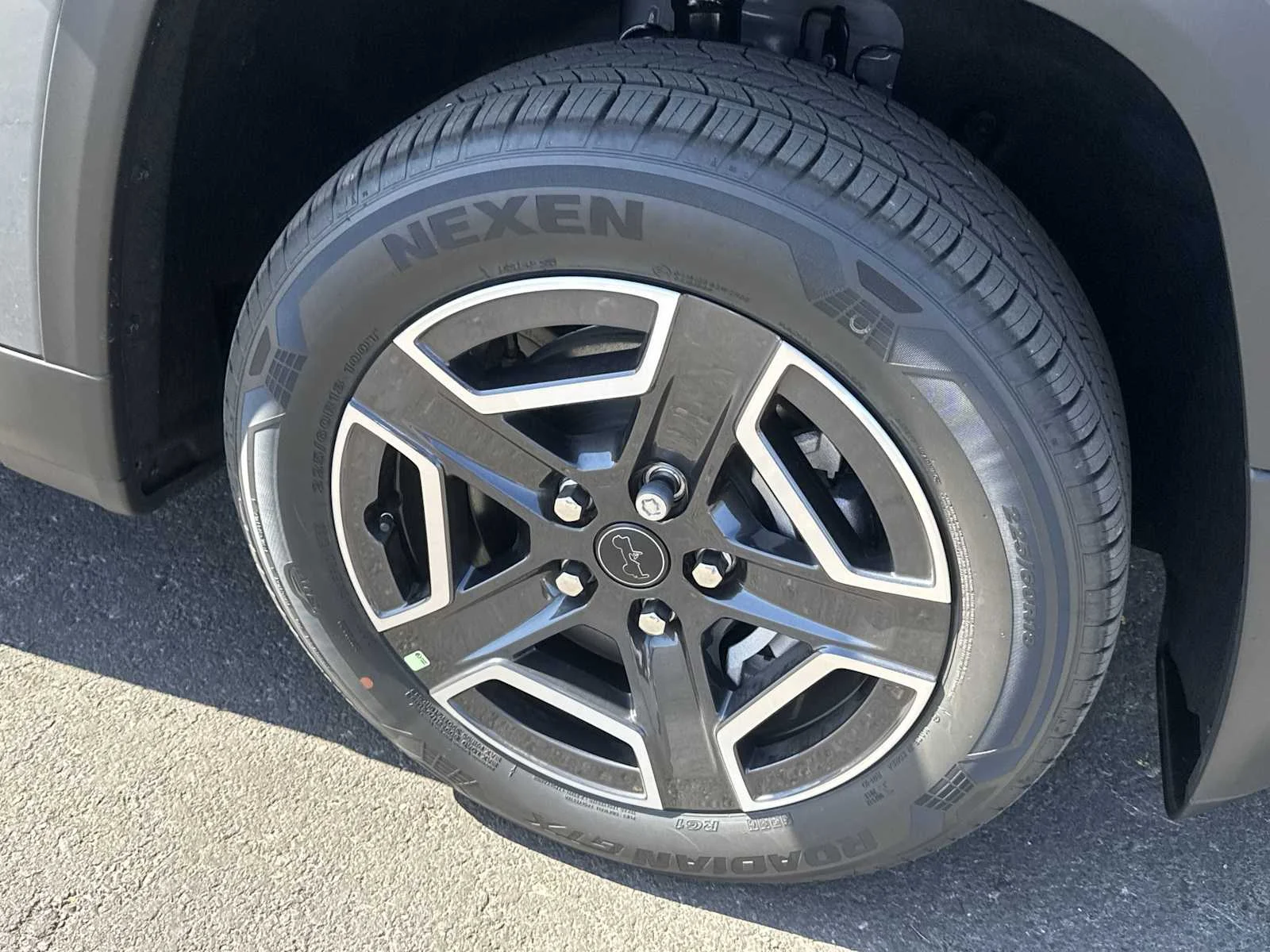 New 2026 Sting-Gray Clear-Coat Exterior Paint Jeep Laredo image 12