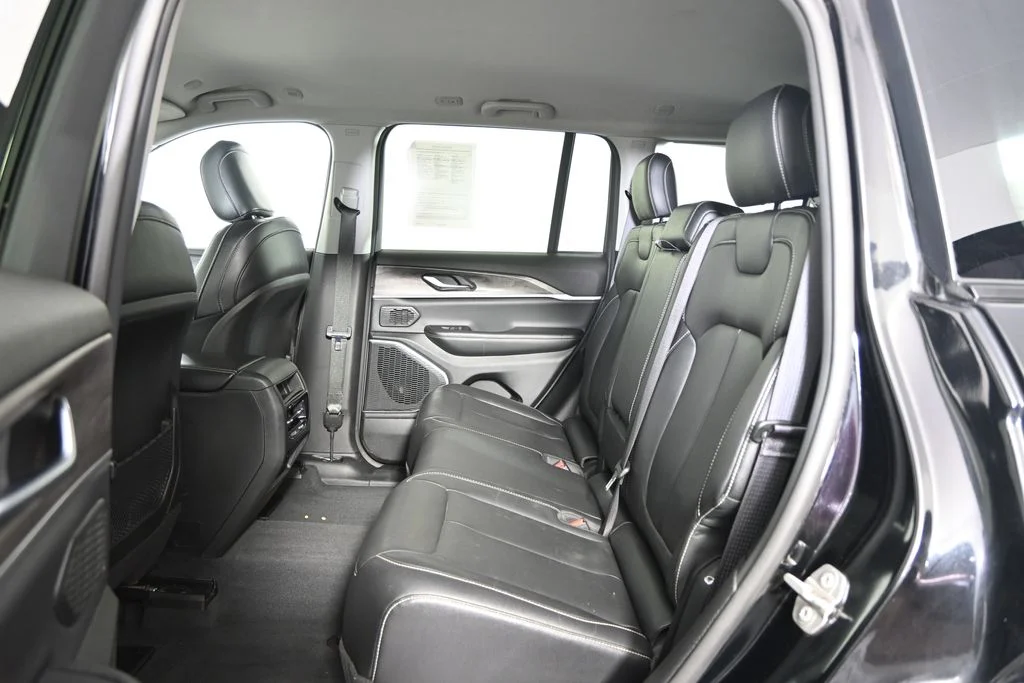 Used 2023 Black Jeep Limited image 17