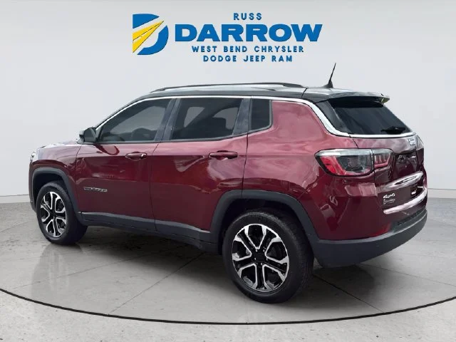 Used 2022 Red Jeep Limited image 3