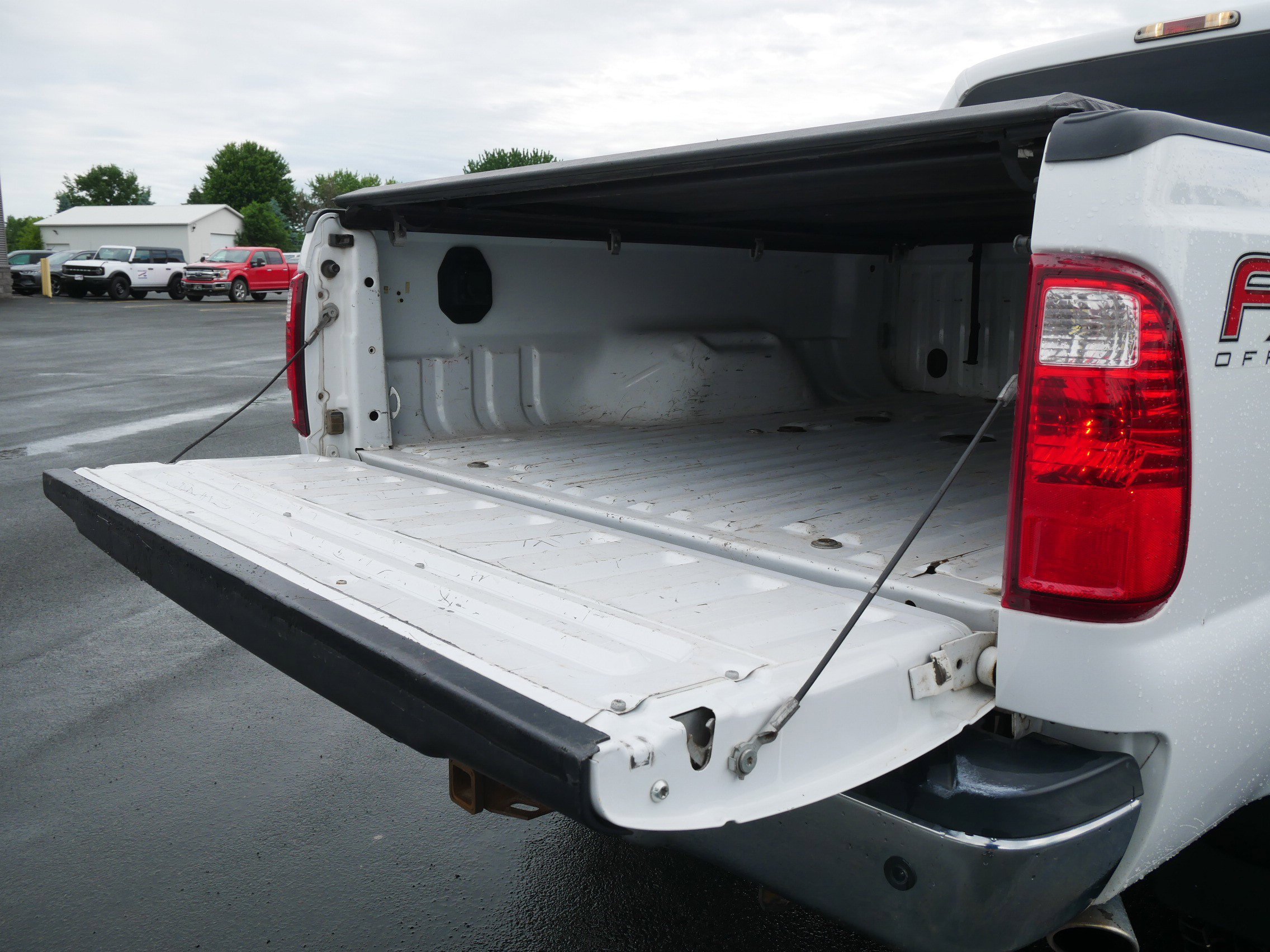 Used 2016 White Ford XLT image 12
