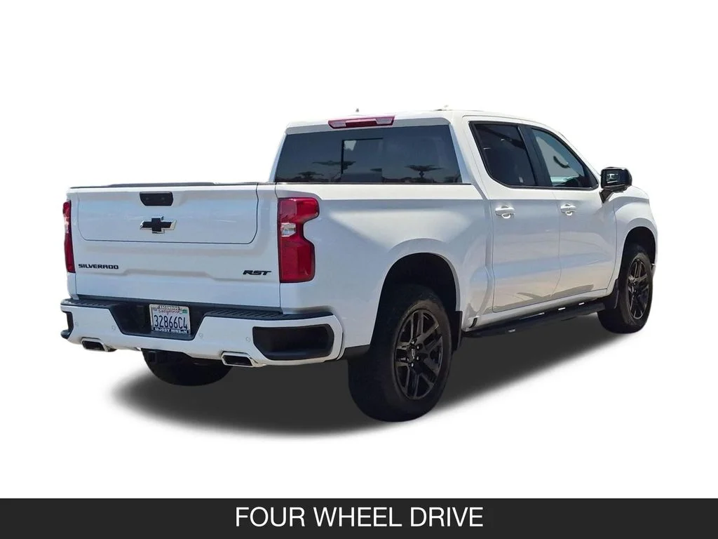 Used 2026 White Chevrolet RST image 9