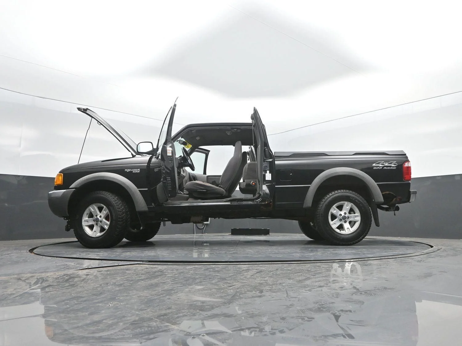 Used 2002  FORD  image 38