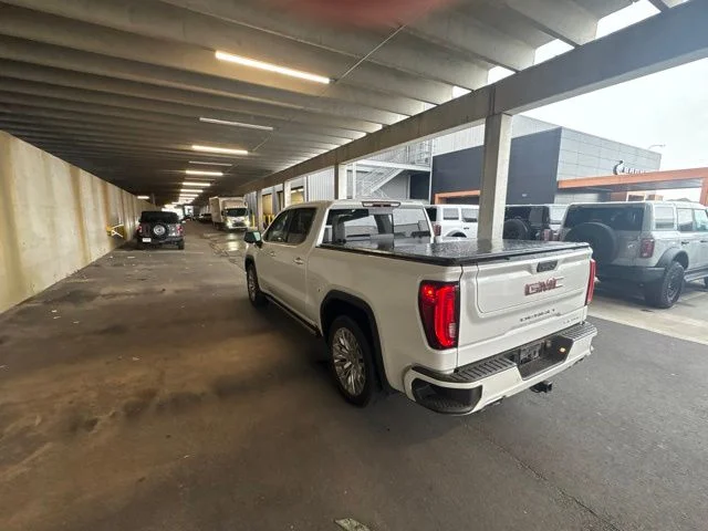 Used 2019 White GMC Denali image 5