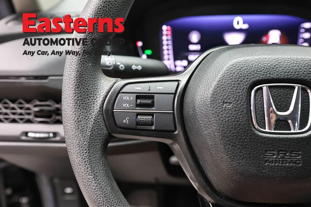 Used 2025 Black Honda LX image 15