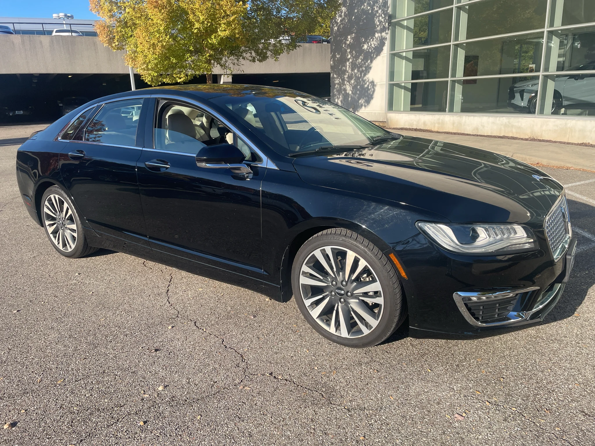 Used 2017 Black Velvet Lincoln Reserve image 1