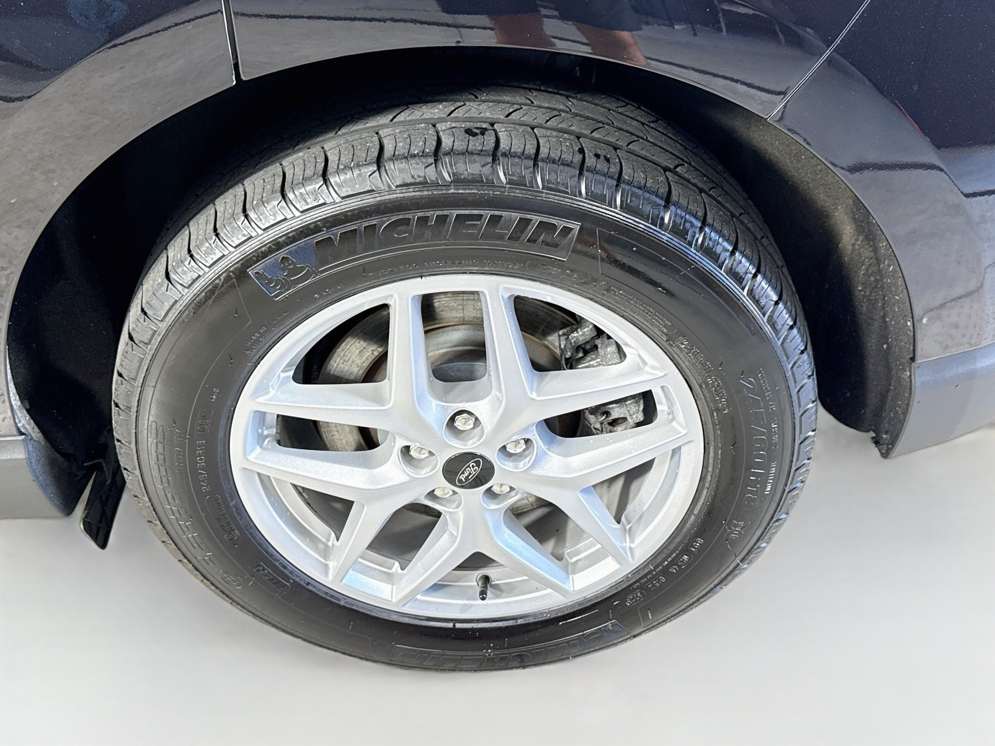 Used 2024 Agate Black Metallic Ford SEL image 30