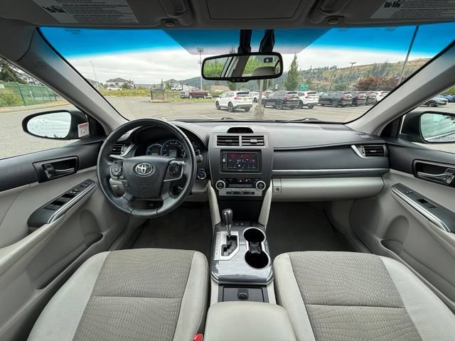 Used 2013 Magnetic Gray Metallic Toyota XLE image 10