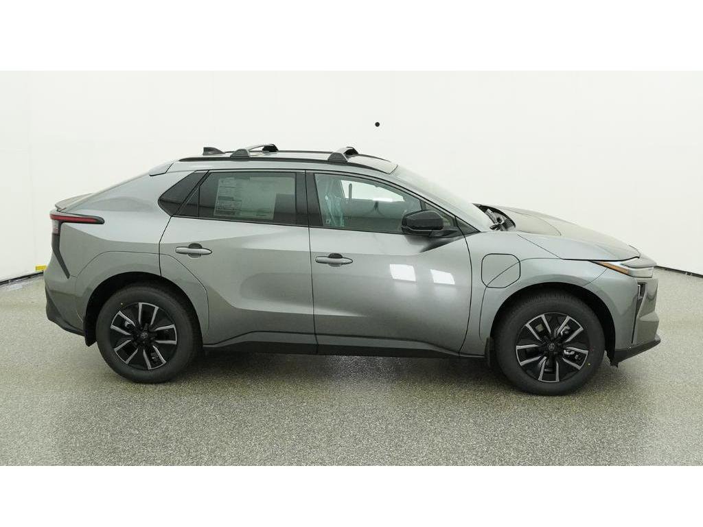 New 2026 Heavy Metal Toyota XLE image 11