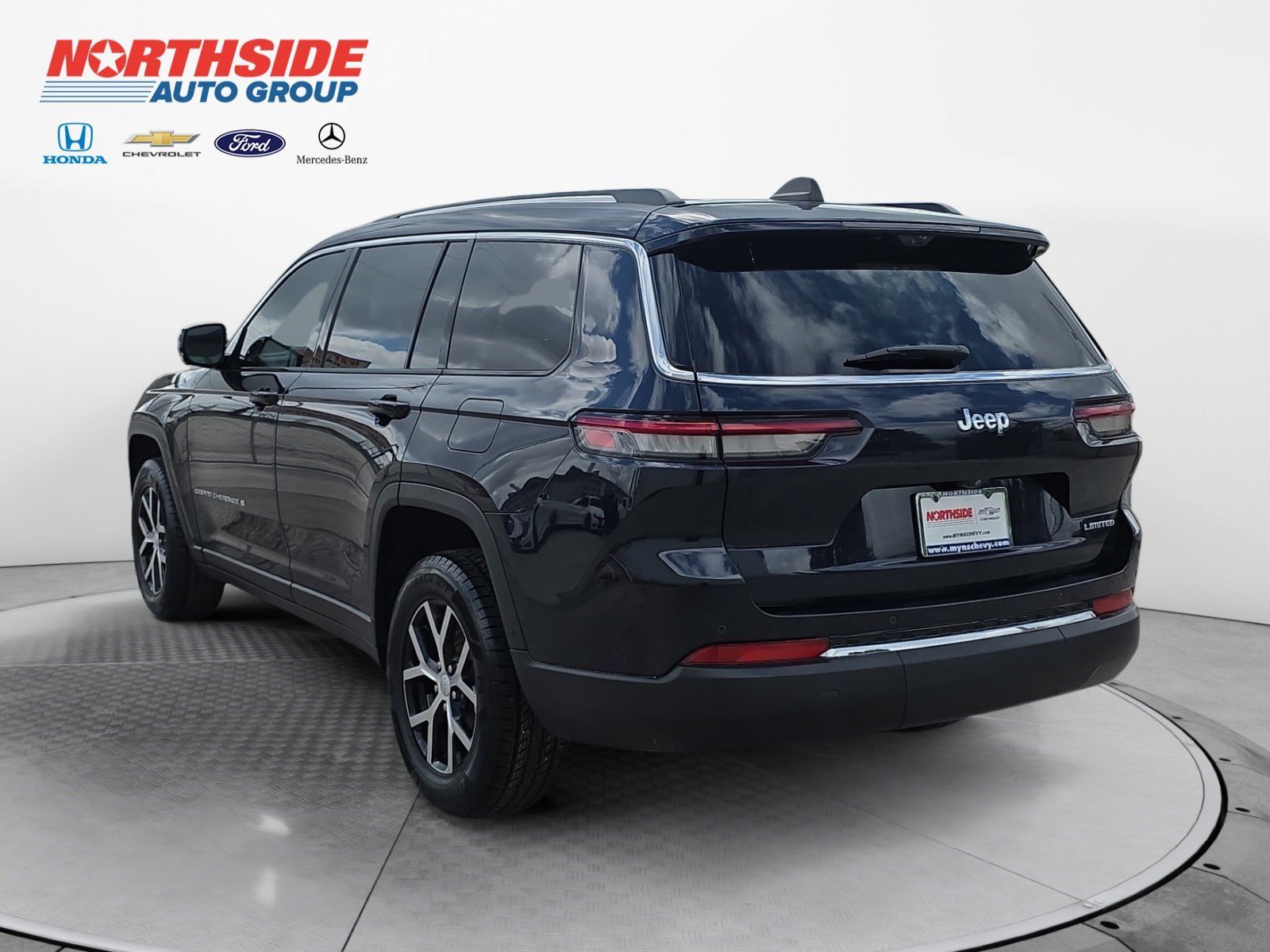 Used 2024 Black Jeep Limited image 5