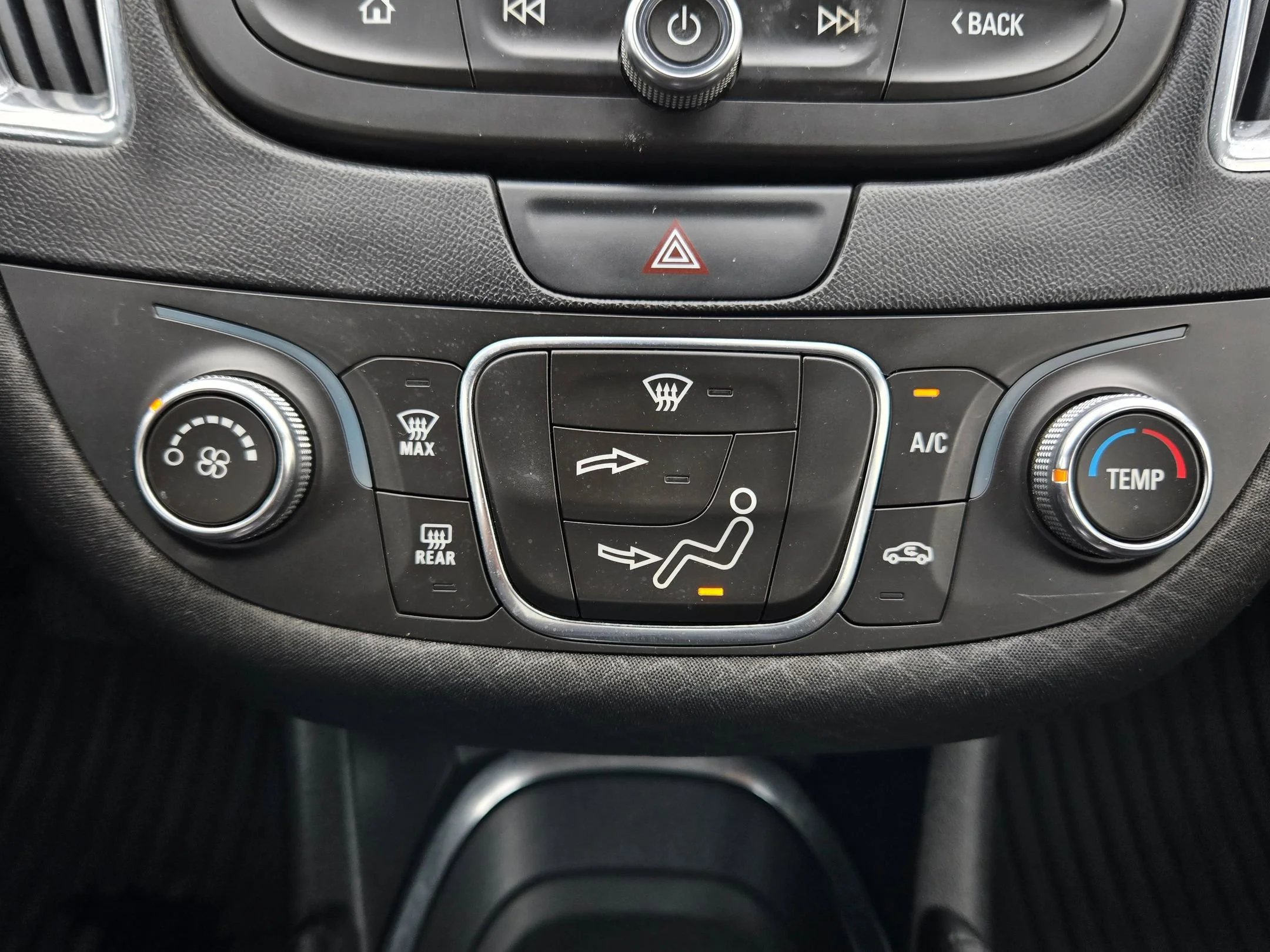 Used 2016 Silver Ice Metallic Chevrolet LT image 29