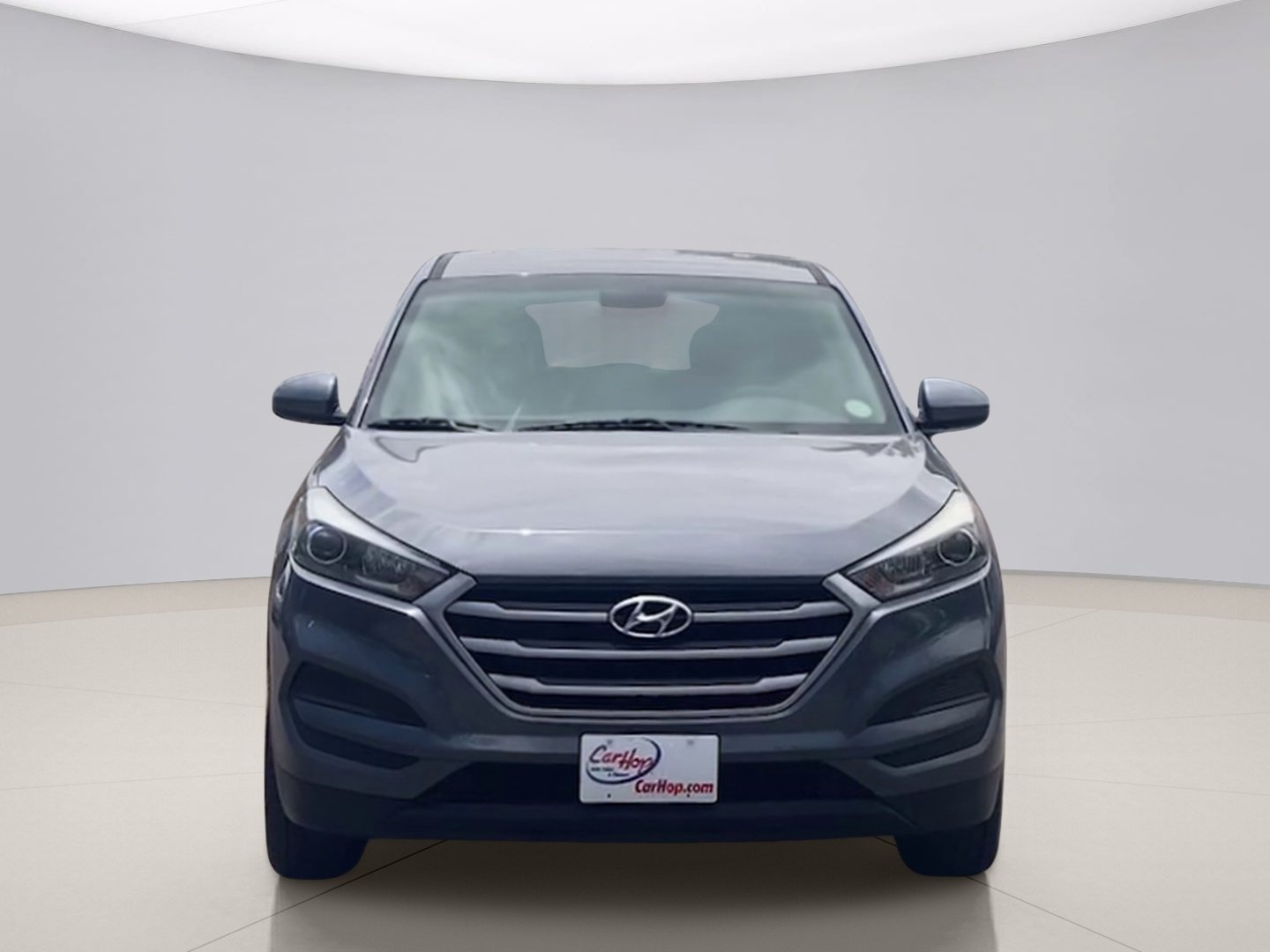 Used 2018 Gray Hyundai SE image 8