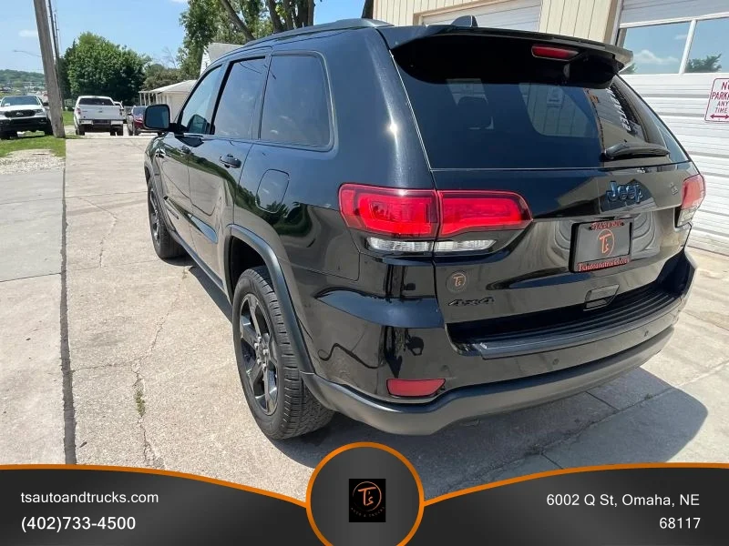 Used 2019 Black Jeep Upland Sport Utility 4D image 5