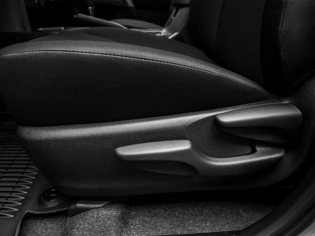 Used 2018 Silver Toyota LE image 24