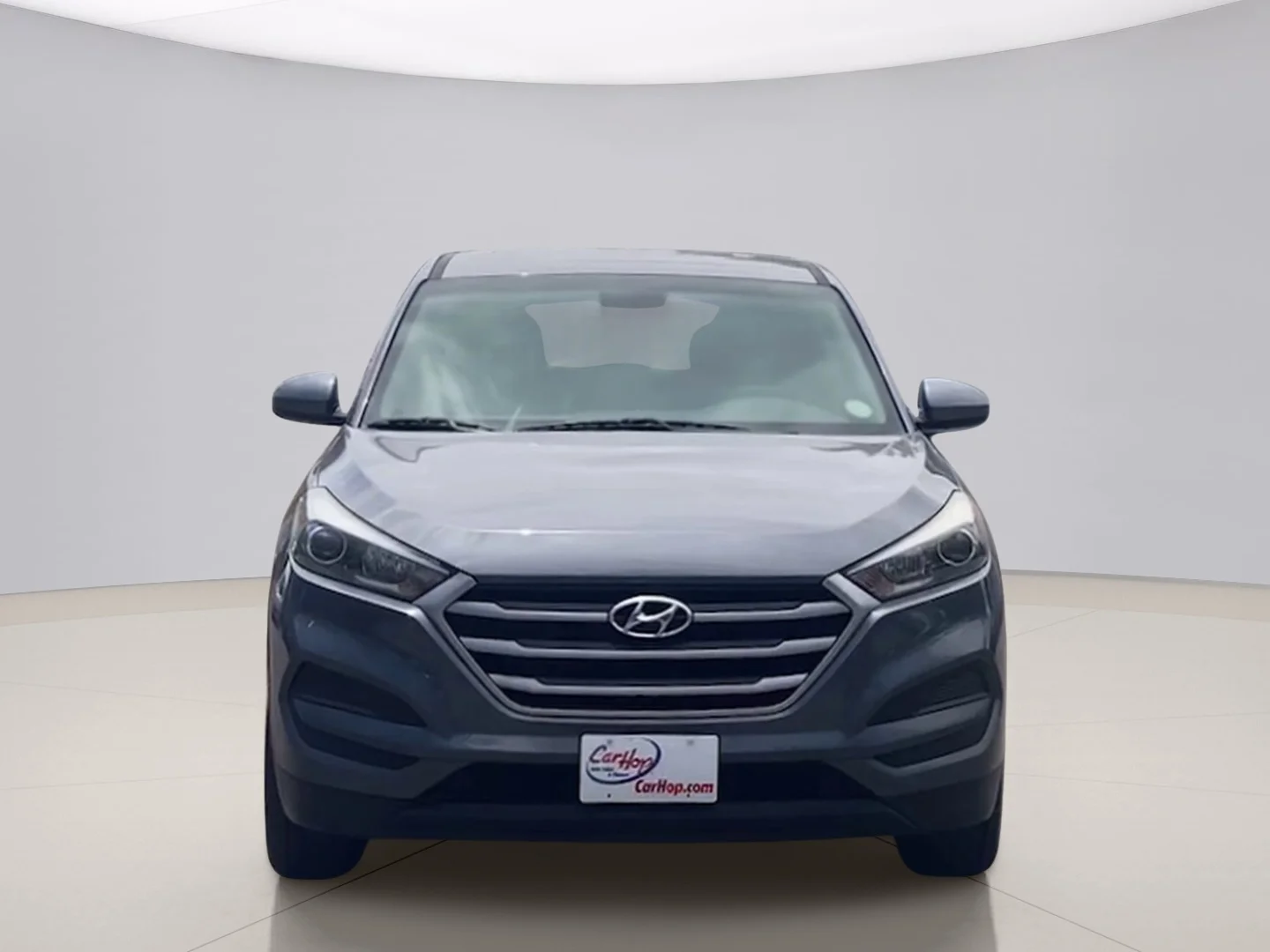 Used 2018 Gray Hyundai SE image 8