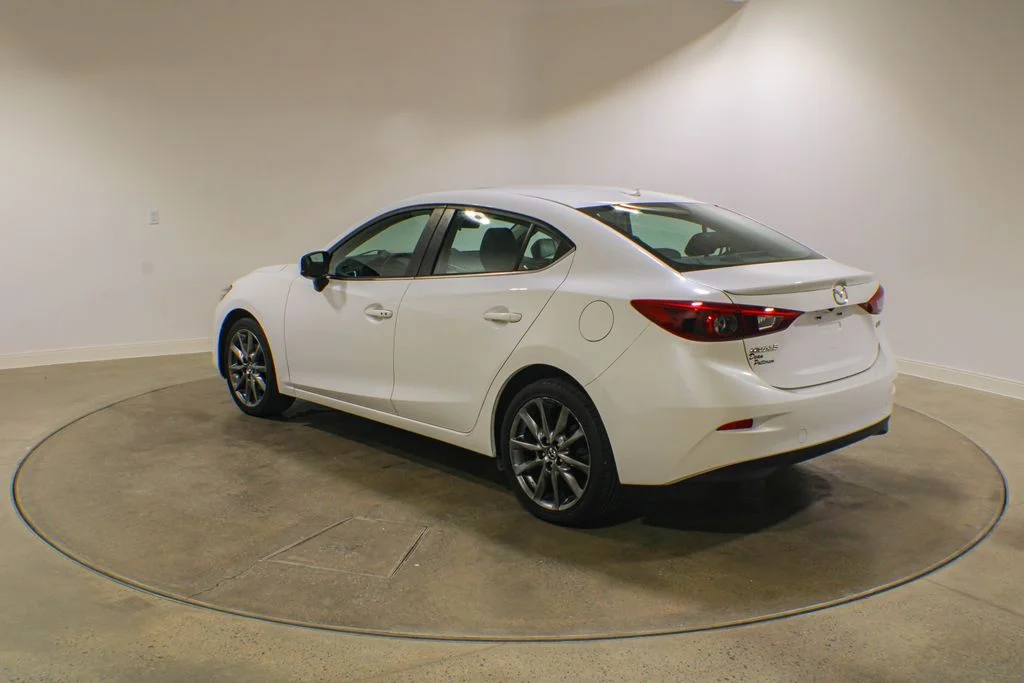 Used 2018 Snowflake White Pearl Mazda Grand Touring image 3