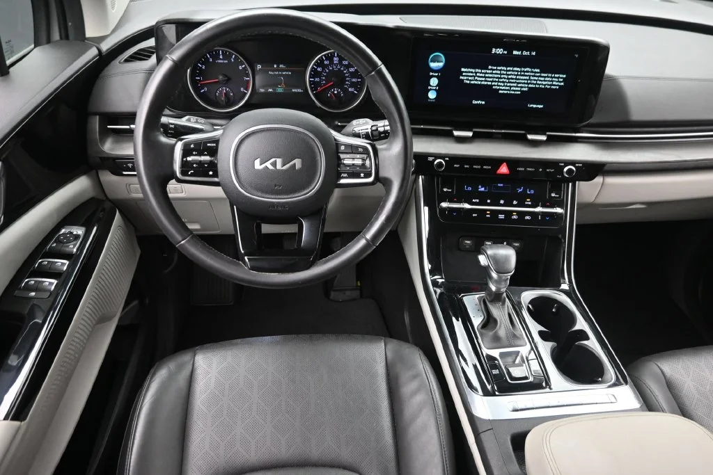 Used 2024 White Kia EX image 15