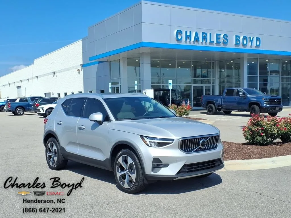 2023 Volvo XC40 Plus