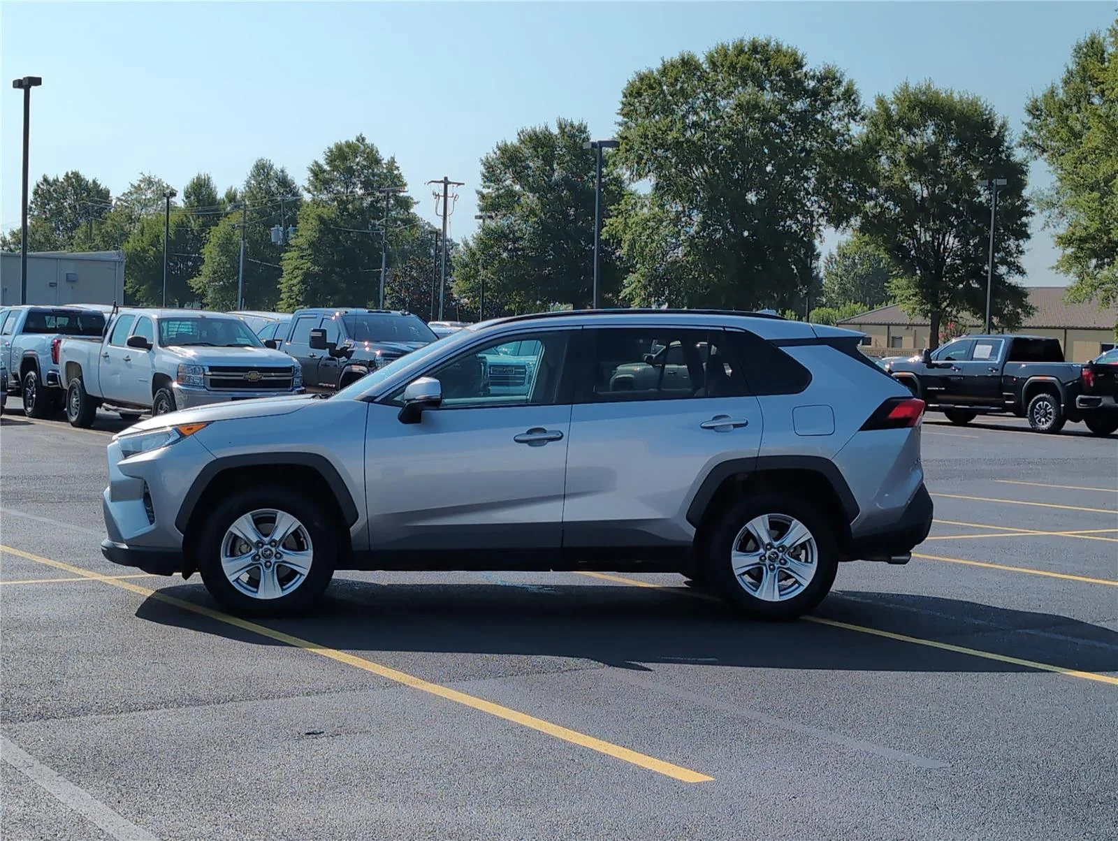 Used 2020 Toyota RAV4 XLE with VIN 2T3W1RFV4LC056992 for sale in Lucedale, MS