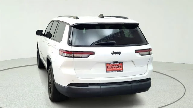 Used 2023 White Jeep Limited image 10
