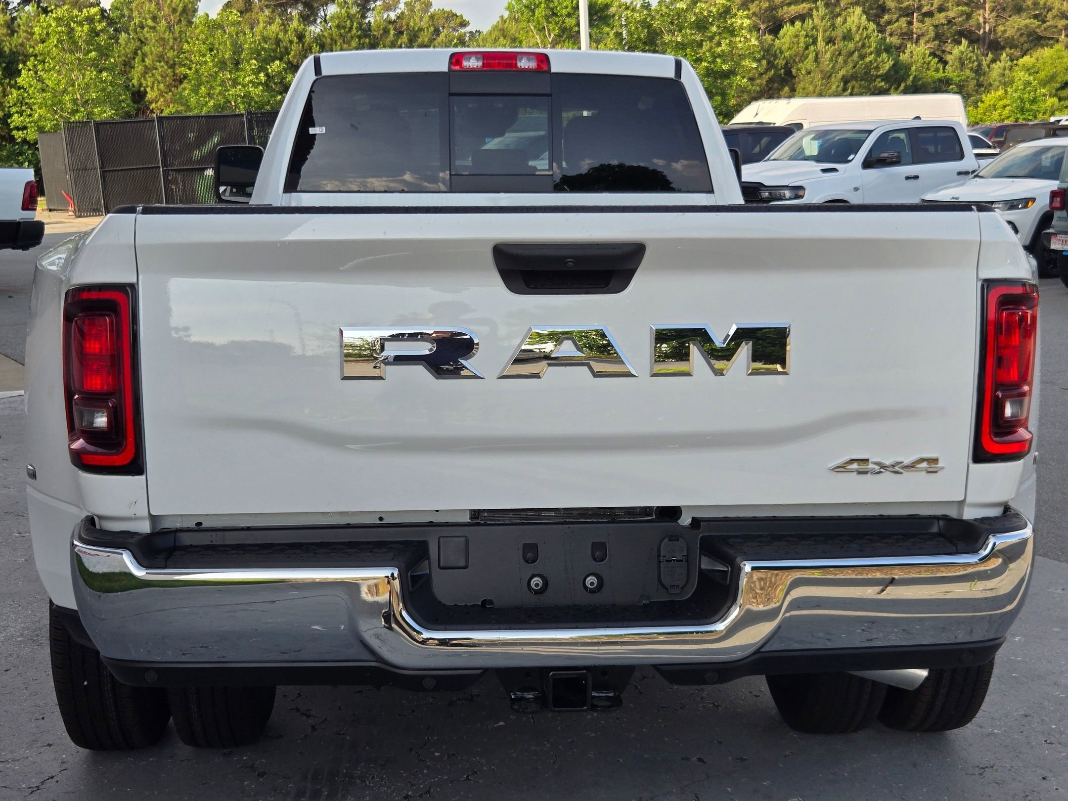 New 2026 Bright White Clear-Coat Exterior Paint RAM Tradesman image 6