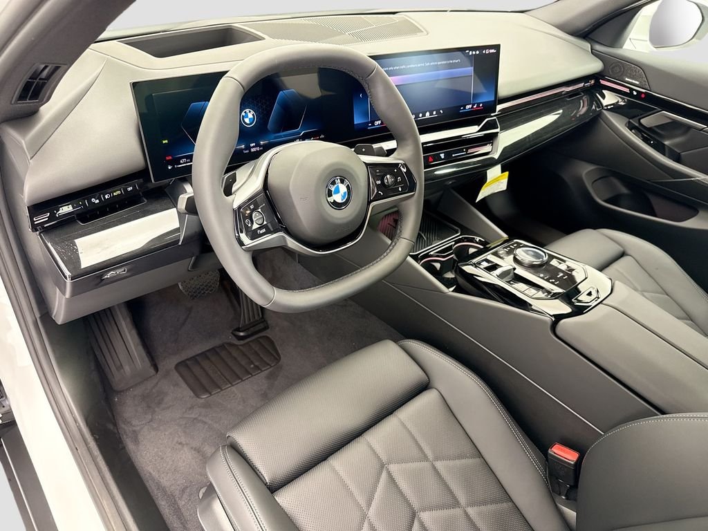 Used 2026 White Metallic BMW 530i image 9